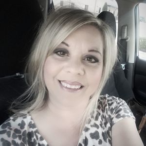 Meet your Posher, Desiree